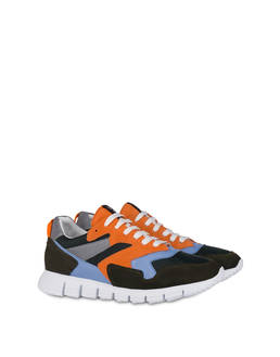 Sneakers Photo 2