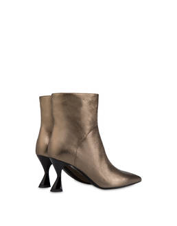 Soft Snowing laminated ankle boots Photo 3