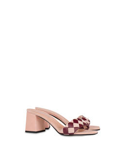 The Queen Of Chess sandals Photo 2