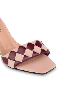 The Queen Of Chess sandals Photo 4