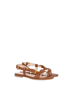 Buckle Notes flat sandals in patent leather Photo 2