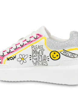 'Please don't eat the flowers' sneakers Photo 4