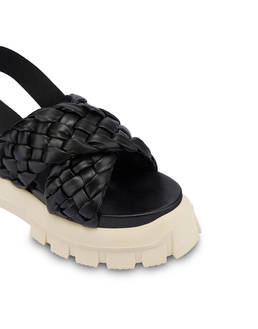 Puffy woven sandals with tank bottom Photo 4