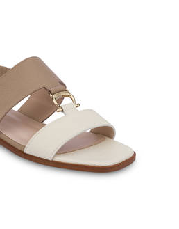 Embrace flat sandals in calfskin Photo 4