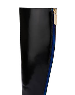 Unexpected Color abrasive calfskin boot Photo 4