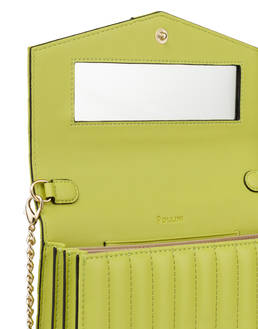 Matelassé quilted clutch bag with mirror Photo 5