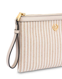 Punch Bag Plume in Canvas Photo 4