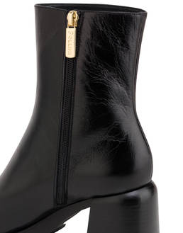 Anna Ankle Boots in Calfskin Photo 4